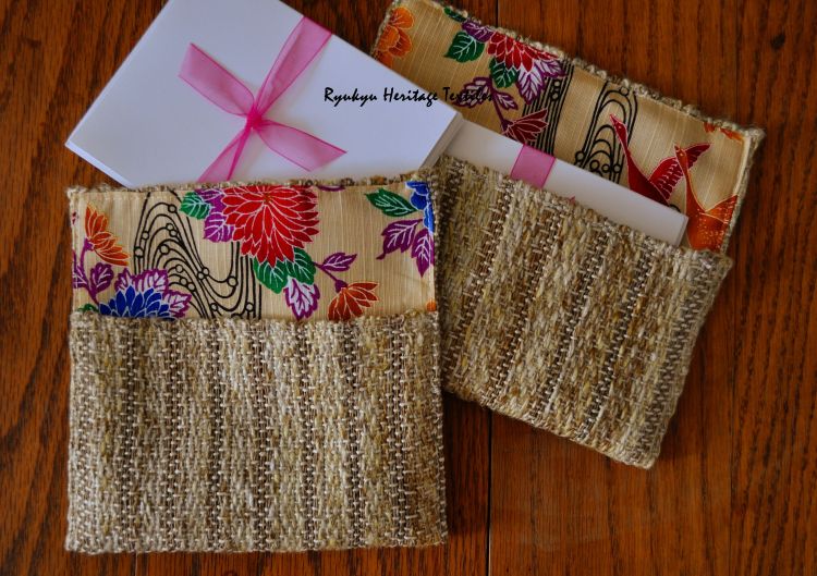 HandwovenBingataPouch_W